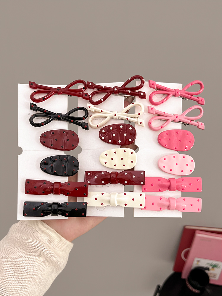 Women Accessories Brands - Słodka, modna spinka do włosów w