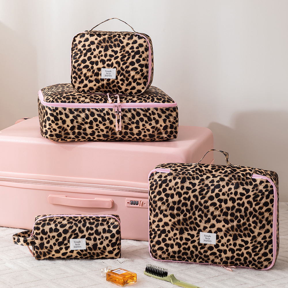 Kosmetyczka w panterkę, organi – Women Accessories Online recenzja i cena