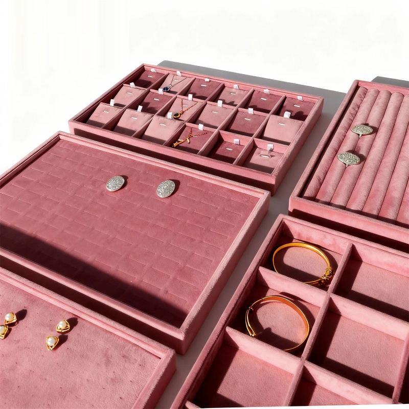 Aksamitne tacki na biżuterię d – Women Accessories Drawer recenzja i cena