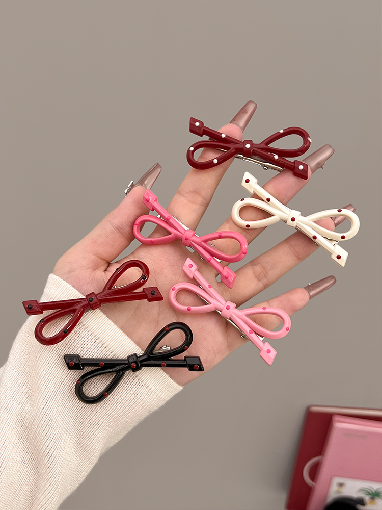 Słodka, modna spinka do włosów – Women Accessories Brands recenzja i cena